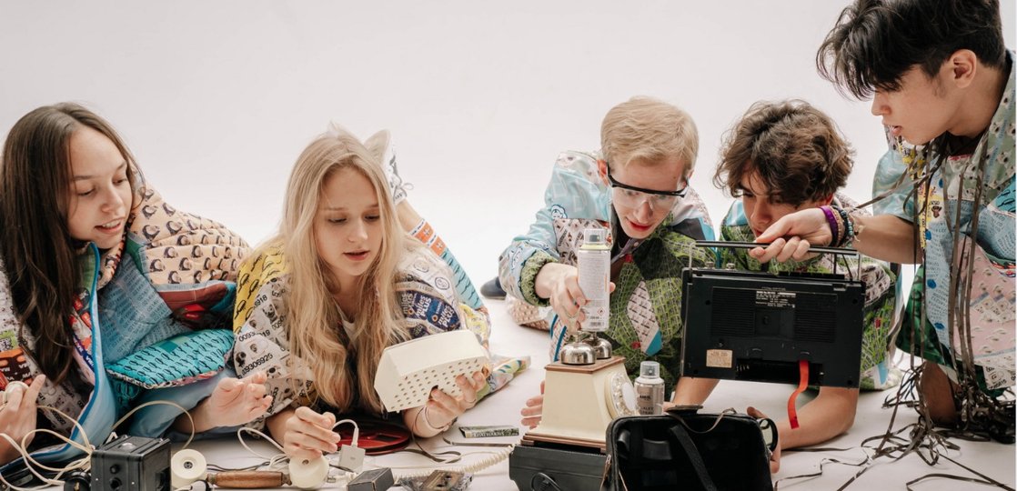 FOX HUB Startup Accelerator for Teenagers | Visas Iespējas